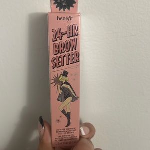 Benefit 24 hour clear brow setter